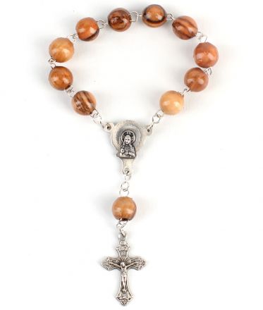 image:Image Růženec desátek, dřevo oliva