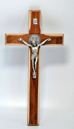 image:Image Kříž na zeď - tmavě hnědý, zkosené hrany, medailka Benedikt 20,5cm